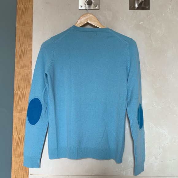 100% Cashmere by Bloomingdales elbow patch sweater - Picture 2 of 3